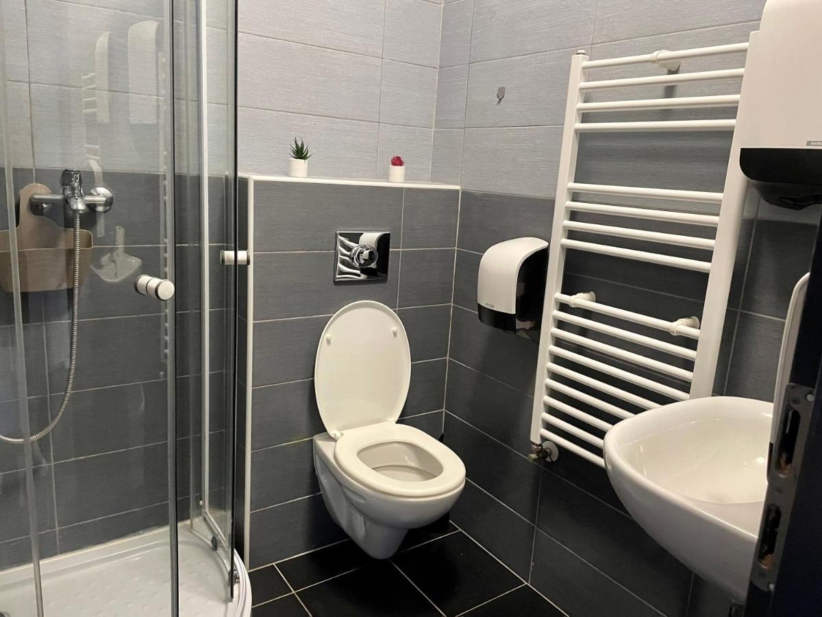 Das Hostel Rijeka Luaran gambar