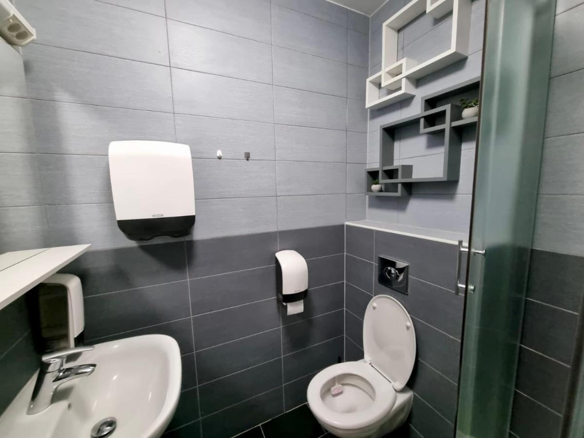 Das Hostel Rijeka Luaran gambar
