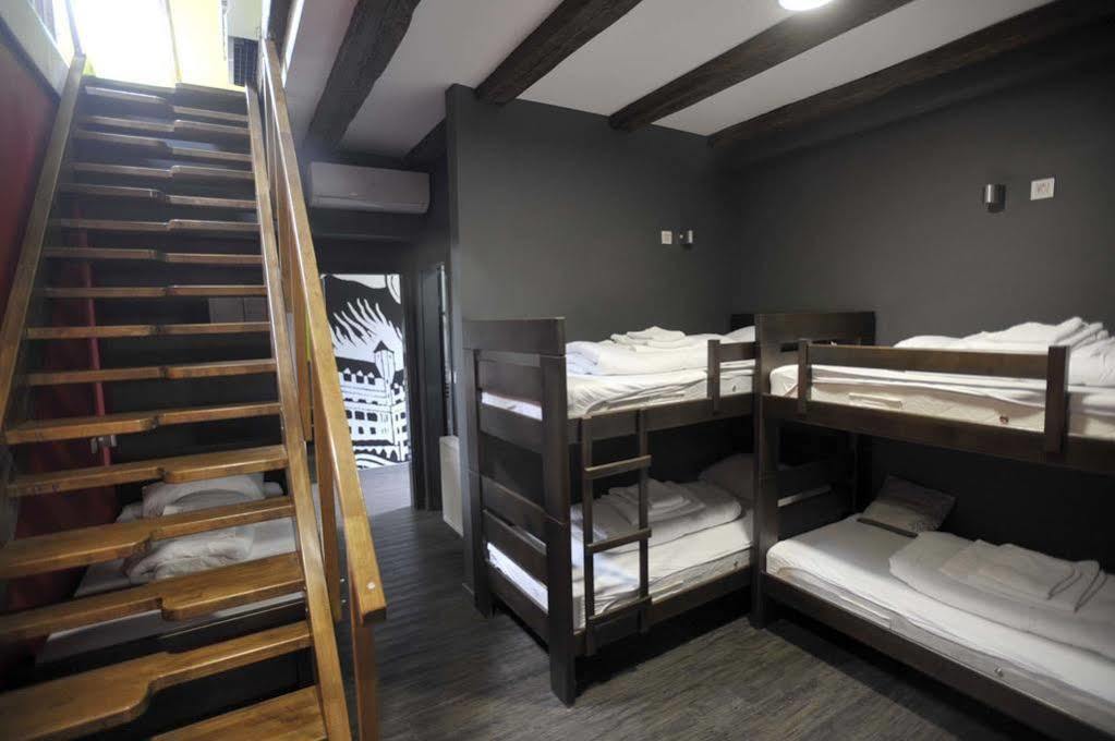Das Hostel Rijeka Luaran gambar