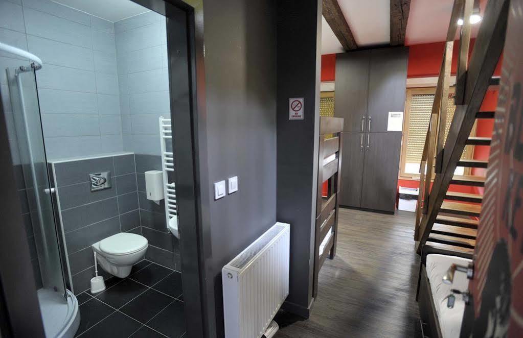 Das Hostel Rijeka Luaran gambar